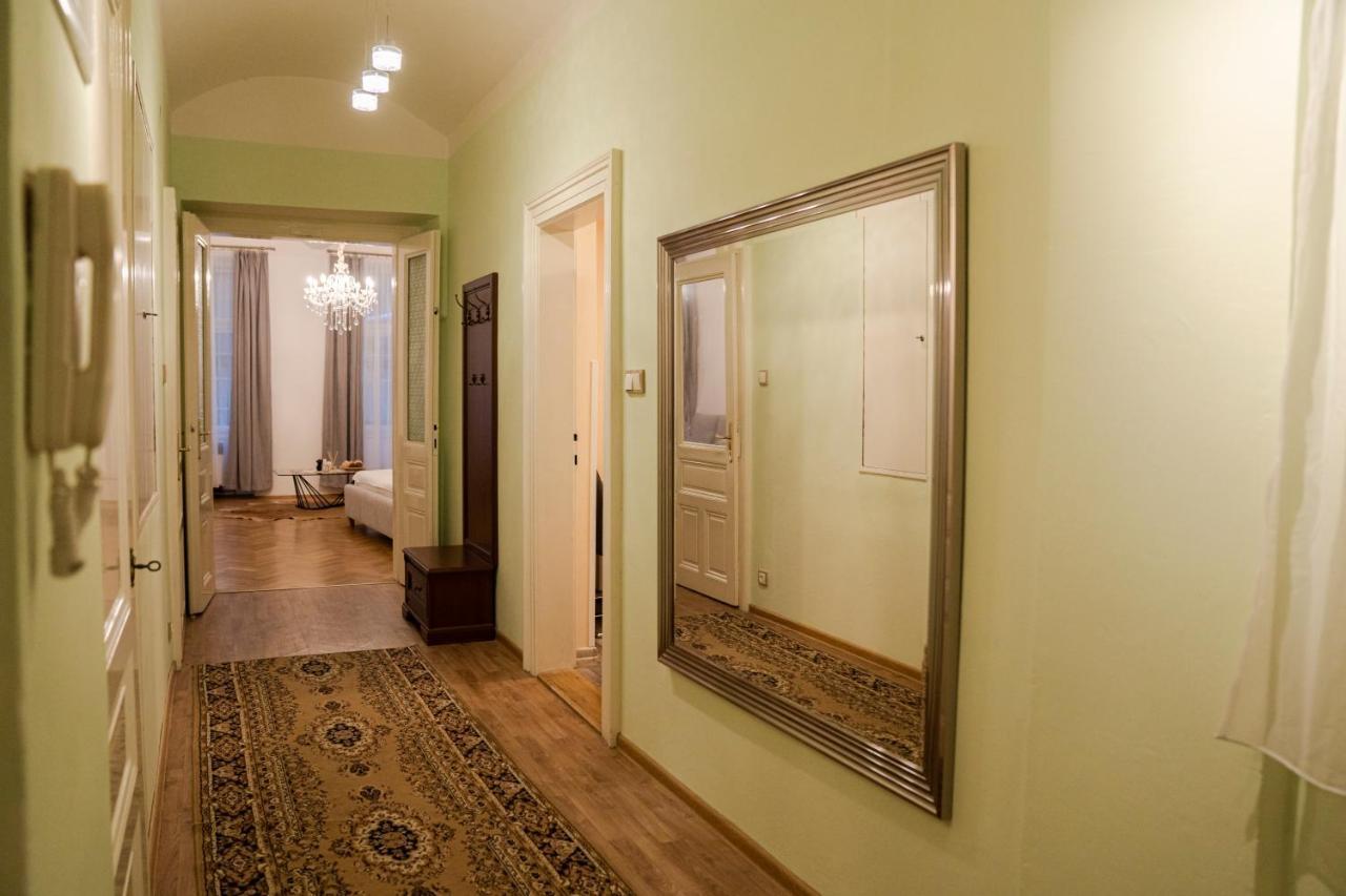 Helen Homestay Vaclavske Namesti Praha Exteriér fotografie