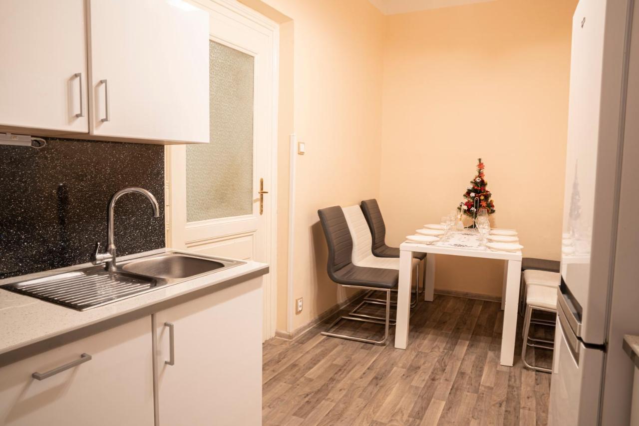 Helen Homestay Vaclavske Namesti Praha Exteriér fotografie