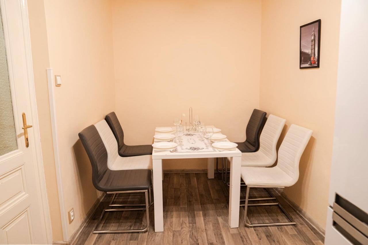 Helen Homestay Vaclavske Namesti Praha Exteriér fotografie