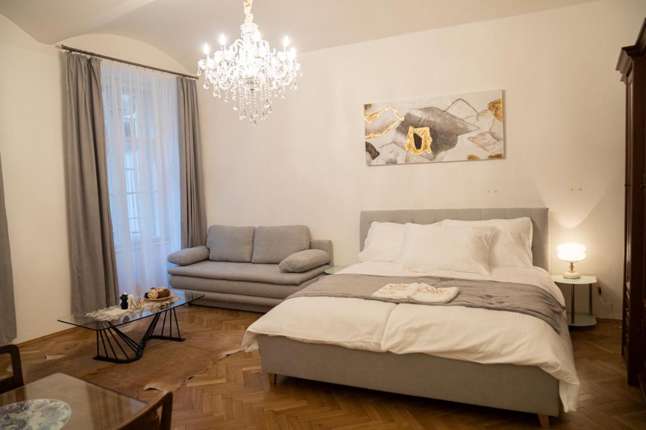 Helen Homestay Vaclavske Namesti Praha Exteriér fotografie