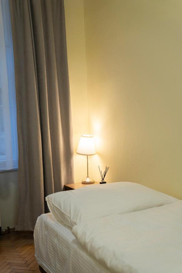 Helen Homestay Vaclavske Namesti Praha Exteriér fotografie